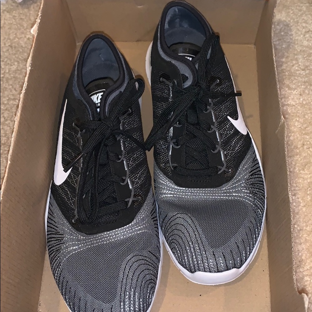 Nike Flex Adapt Sneakers